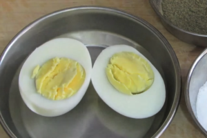 How long to boil eggs on gas stove