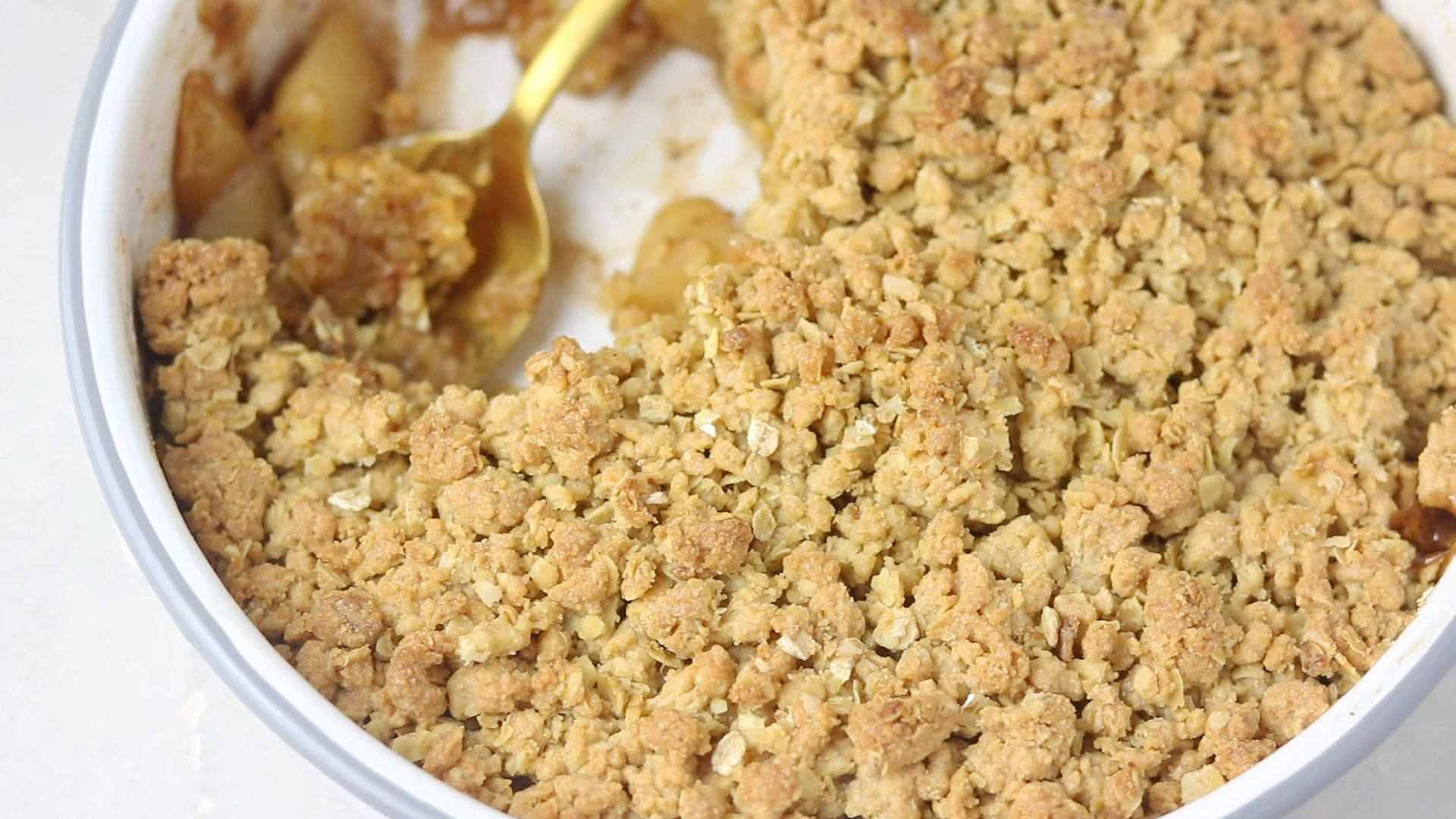 Homemade Apple Crumble (Easy and the best recipe ever)